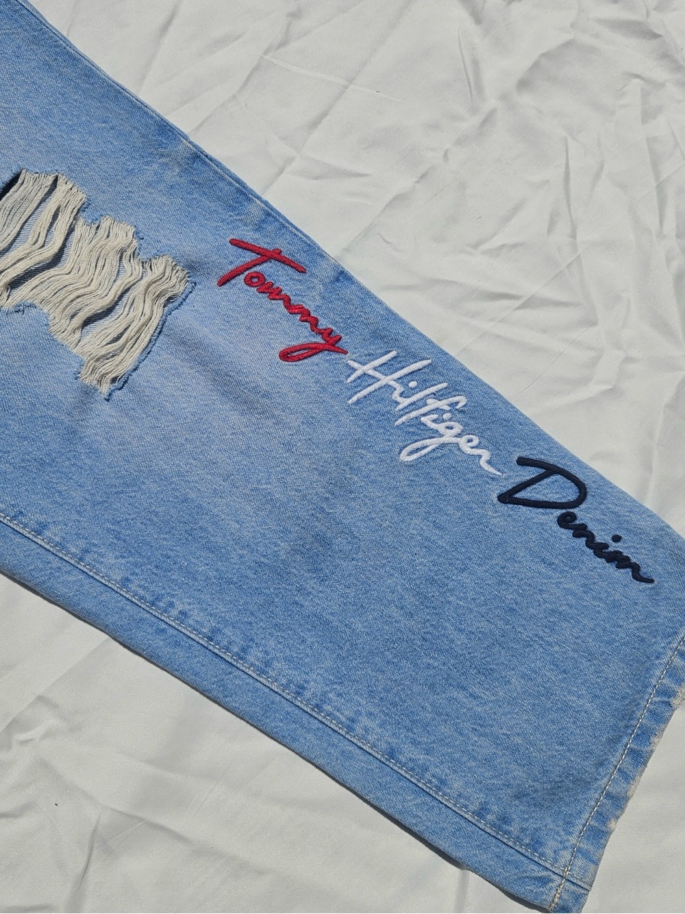 Tommy Hilfiger Women's Light Blue Denim Jeans with Embroidery Leg